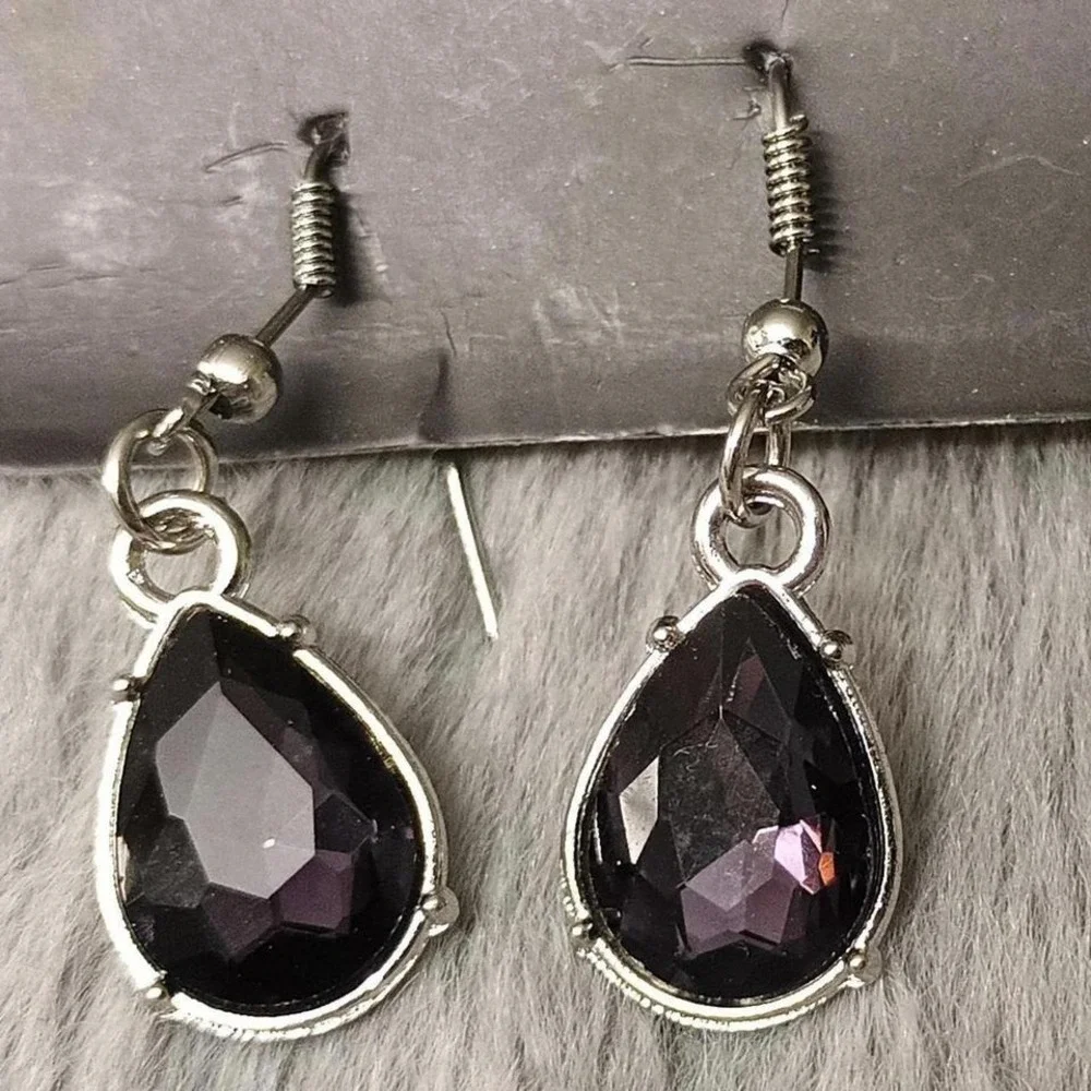 New Purple Teardrop Earrings Silvertone Faceted Dangle Drop Silvertone Pear